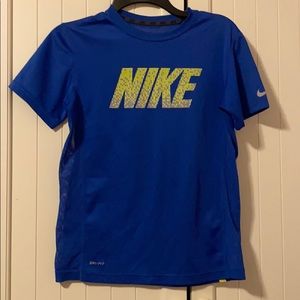 Boys size large Nike tee